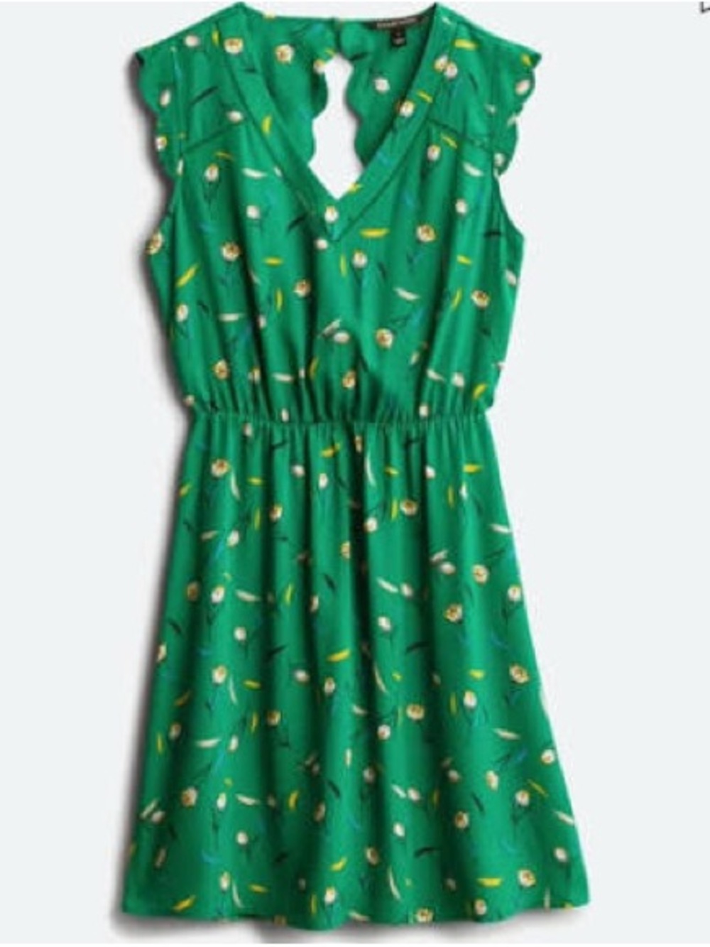 41 Hawthorn Green Floral V-Neck Casual Dress